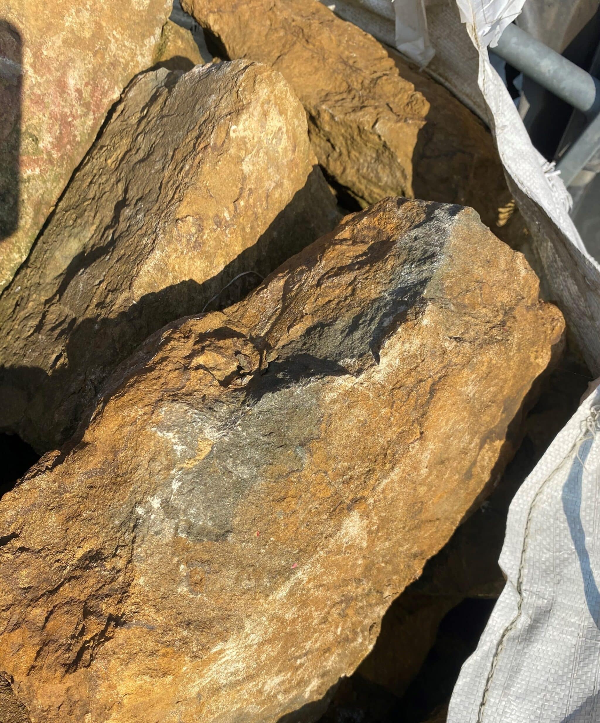 Reclaimed Hornton Building Stone Bulk Bag - Image 2